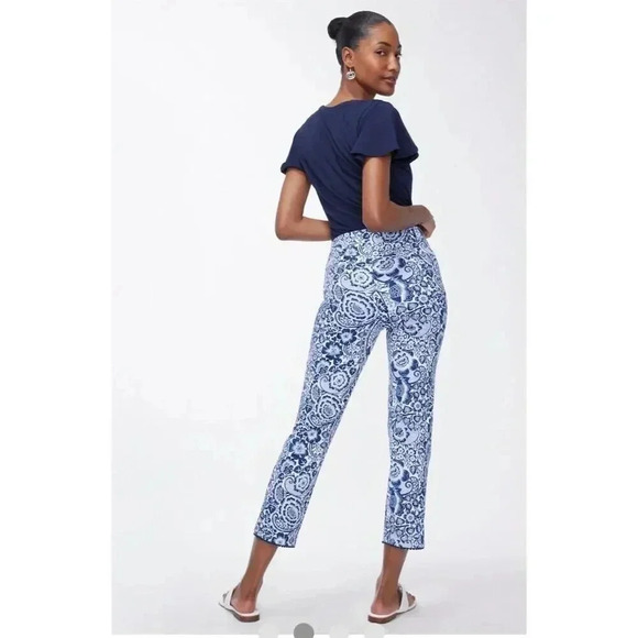 Chico's Women's Petite Paisley Cropped Pants Blue Size 00P(Chicos)  or 2P - Picture 2 of 13